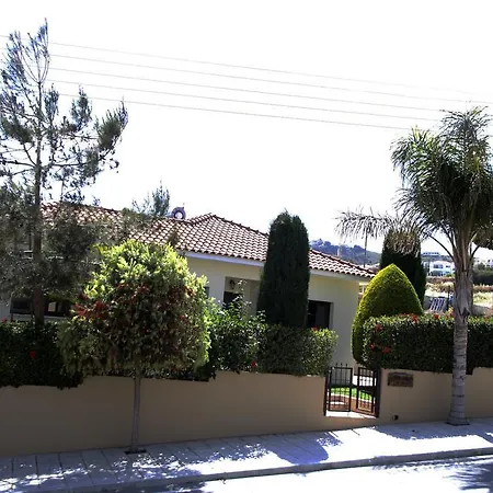 Eve Rozaki Villa *